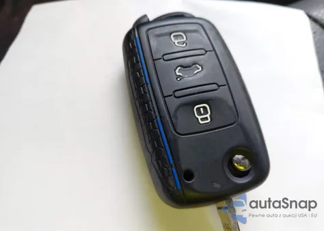 2006 Volkswagen Jetta 2.5 z USA, uszkodzony, nr VIN 3VWSG71K26M794340